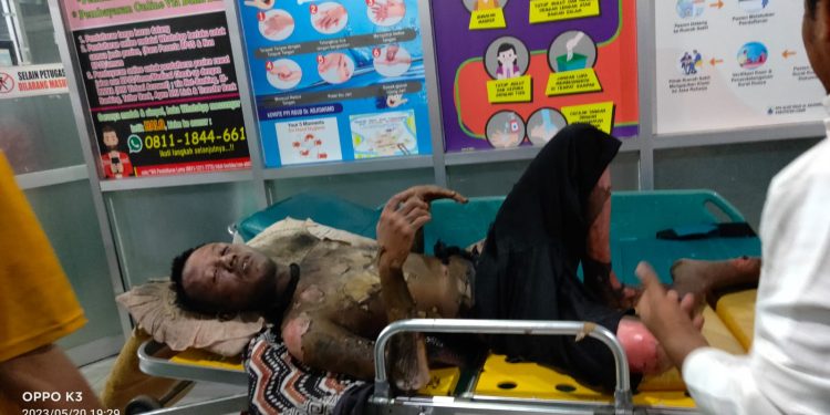 Seorang Pemuda  Mencoba Untuk Bunuh Diri Dengan Mengunakan Bensin