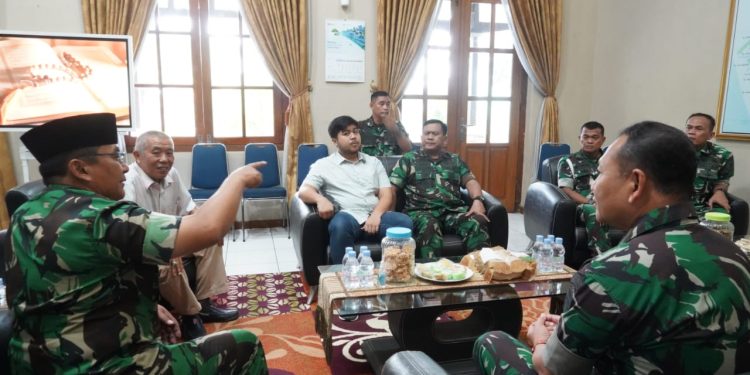 Penuh Kehangatan, Danrem 064/MY Terima Kunjungan H. Buntara Pemilik Tambak Udang PT UKSMA